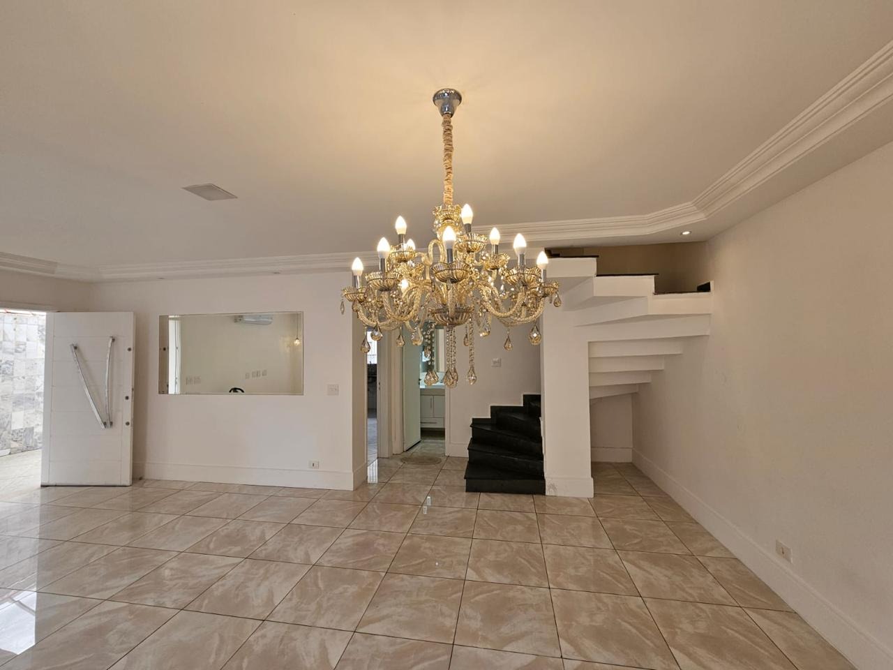 Sobrado à venda no Ponta da Praia: 