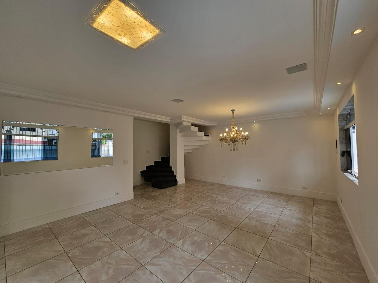 Sobrado à venda no Ponta da Praia: 