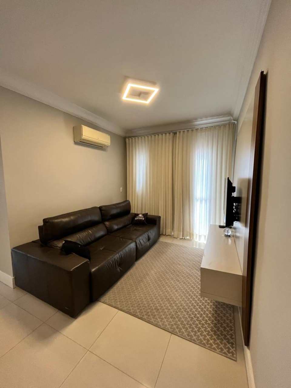 Apartamento à venda no Ponta da Praia: 