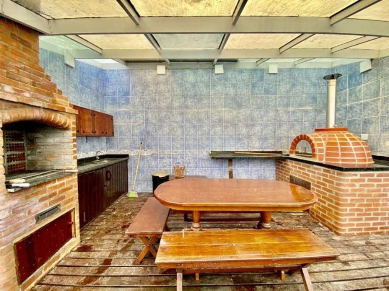 Cobertura à venda no Embaré: 