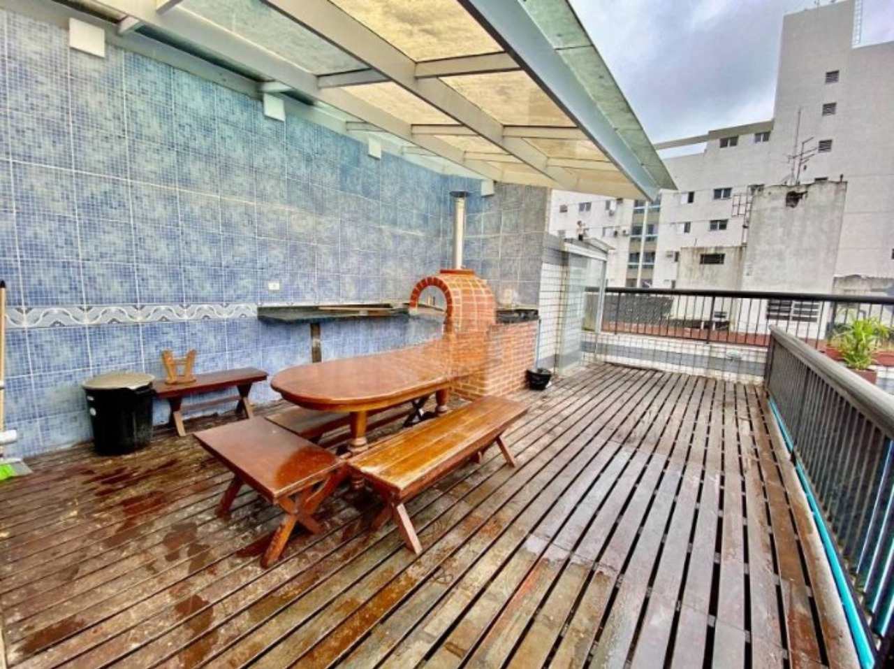 Cobertura à venda no Embaré: 