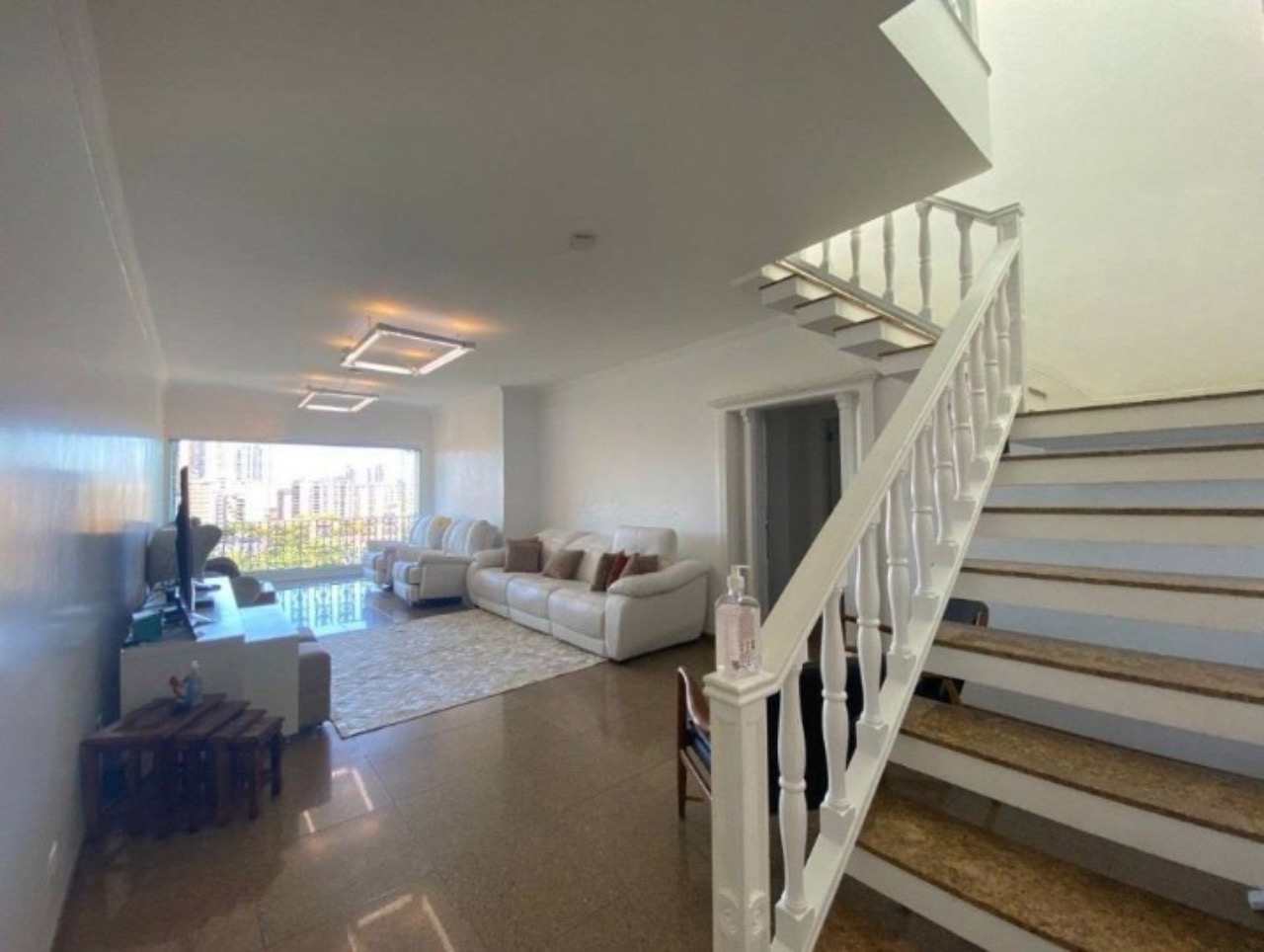 Cobertura à venda no Aparecida: 