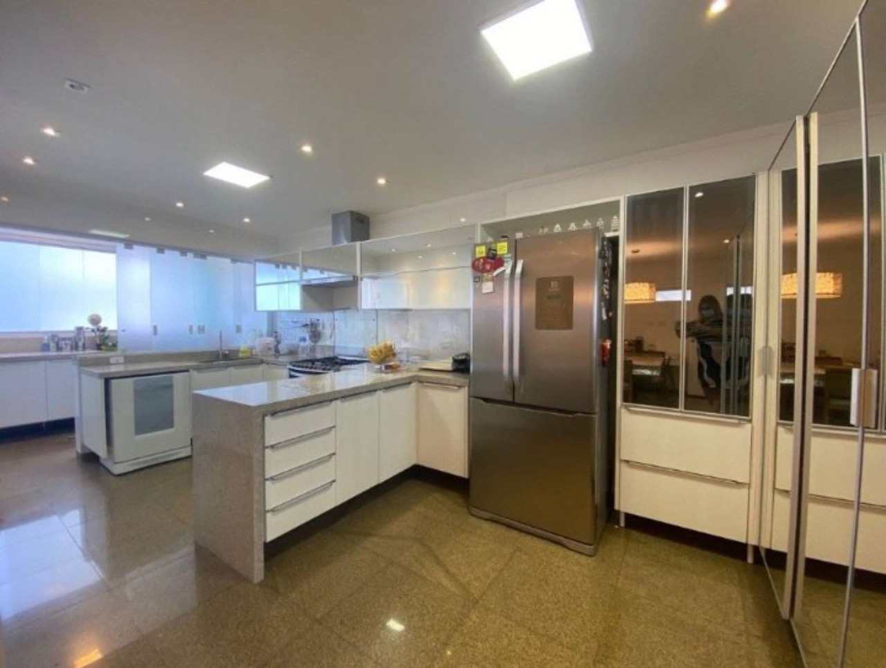 Cobertura à venda no Aparecida: 