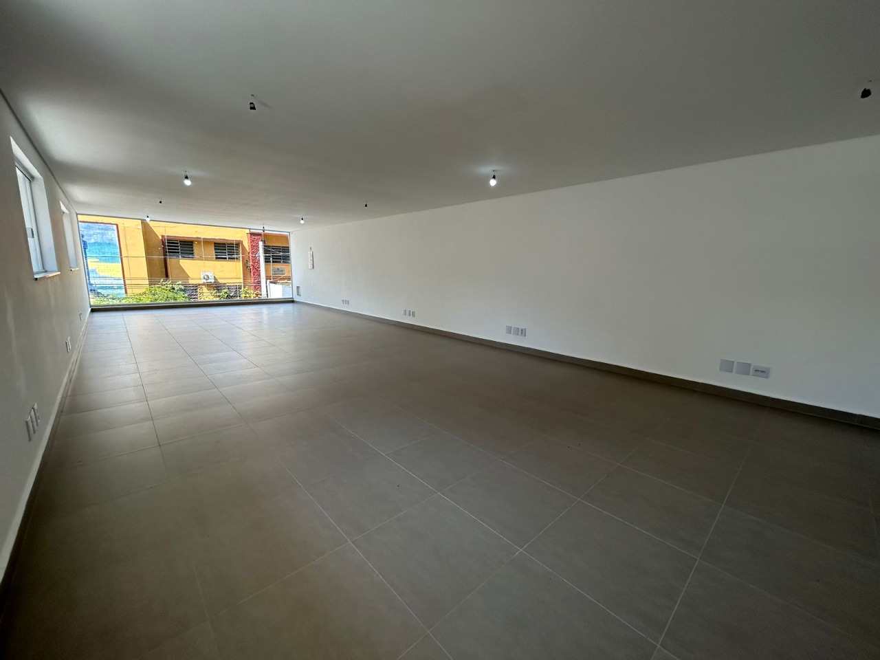 Sala à venda no Centro: 