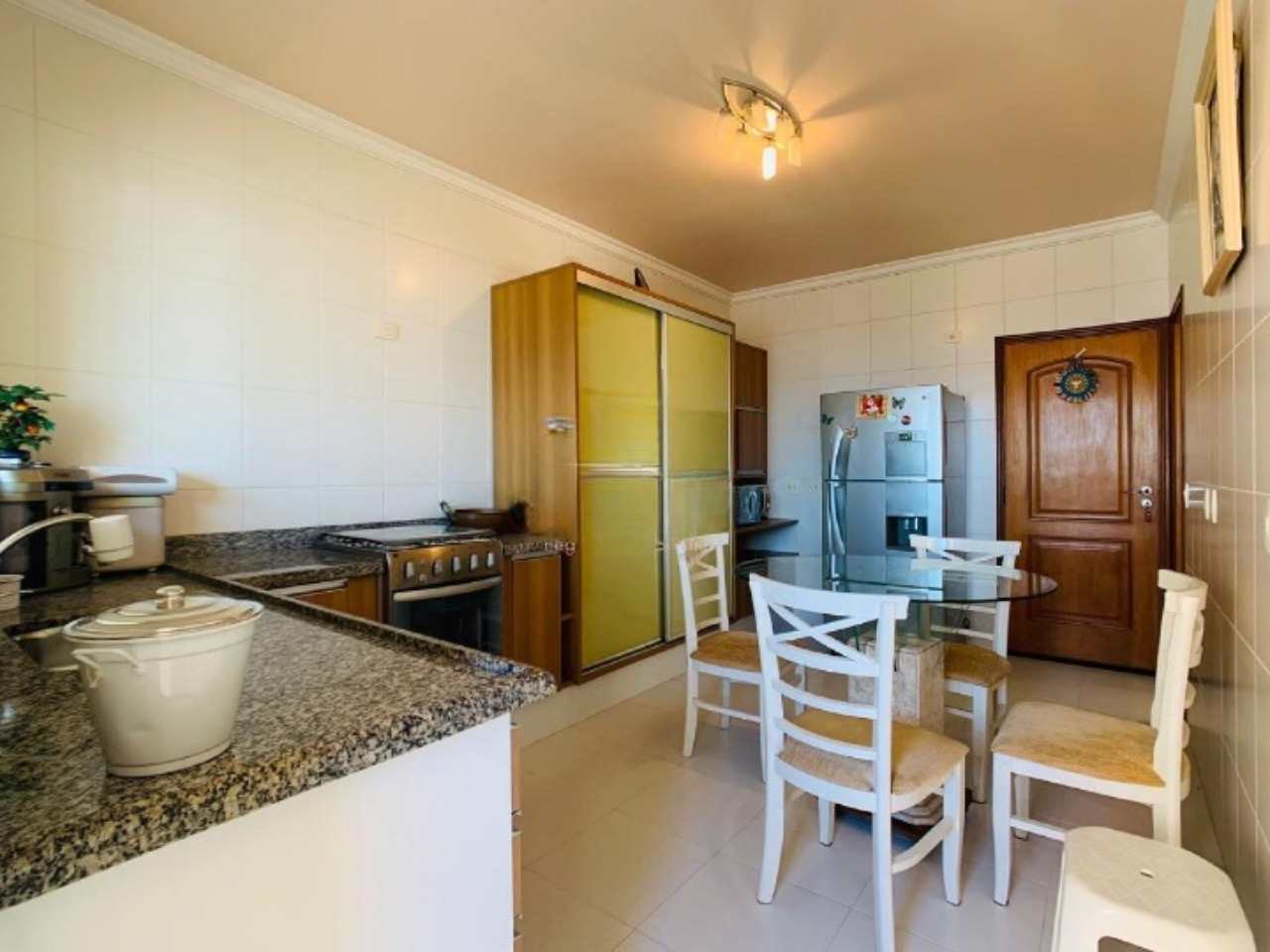 Apartamento à venda no Embaré: 