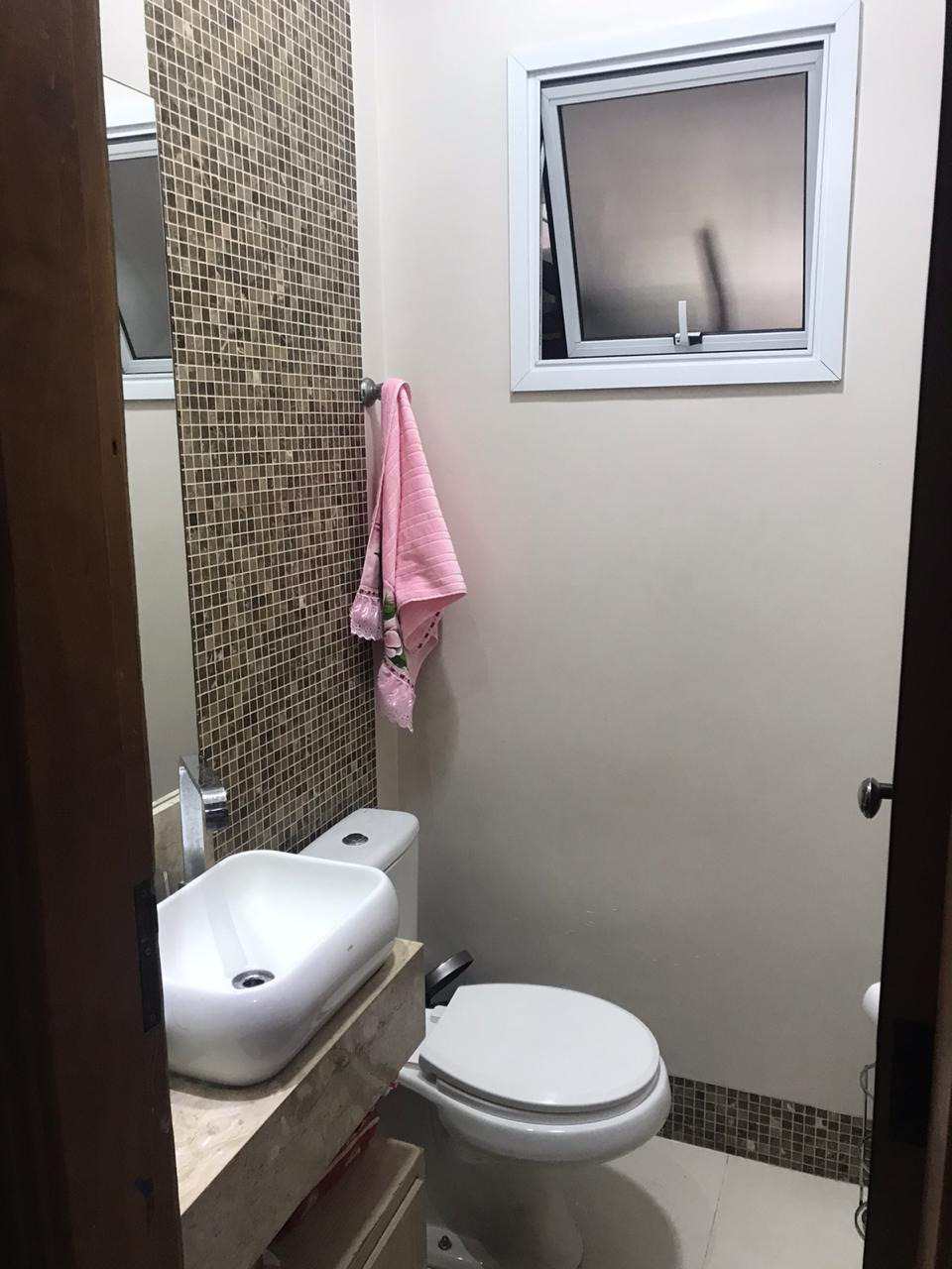 Casa à venda no Centro: 