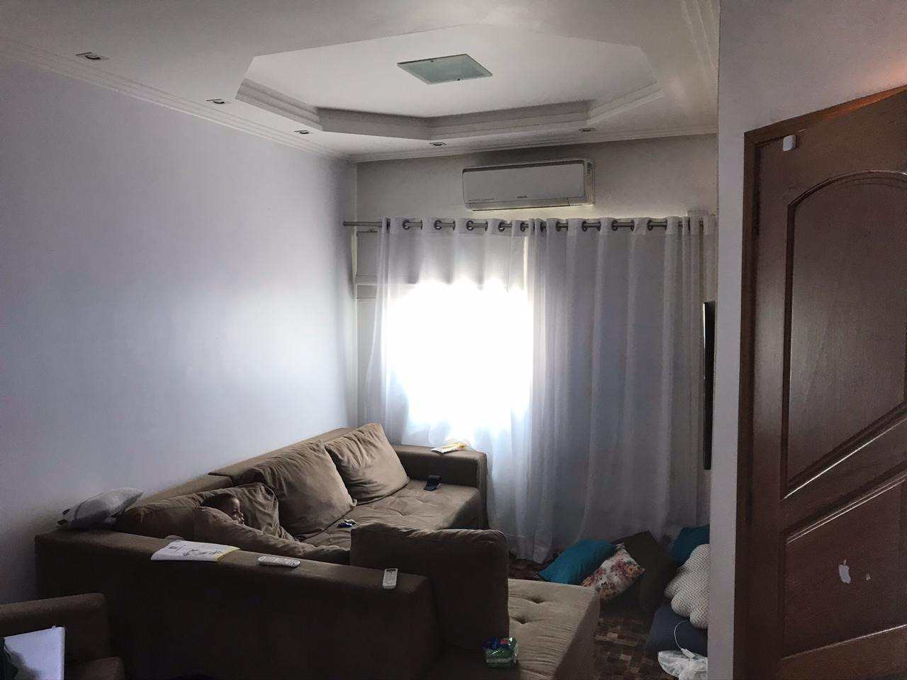 Casa à venda no Centro: 