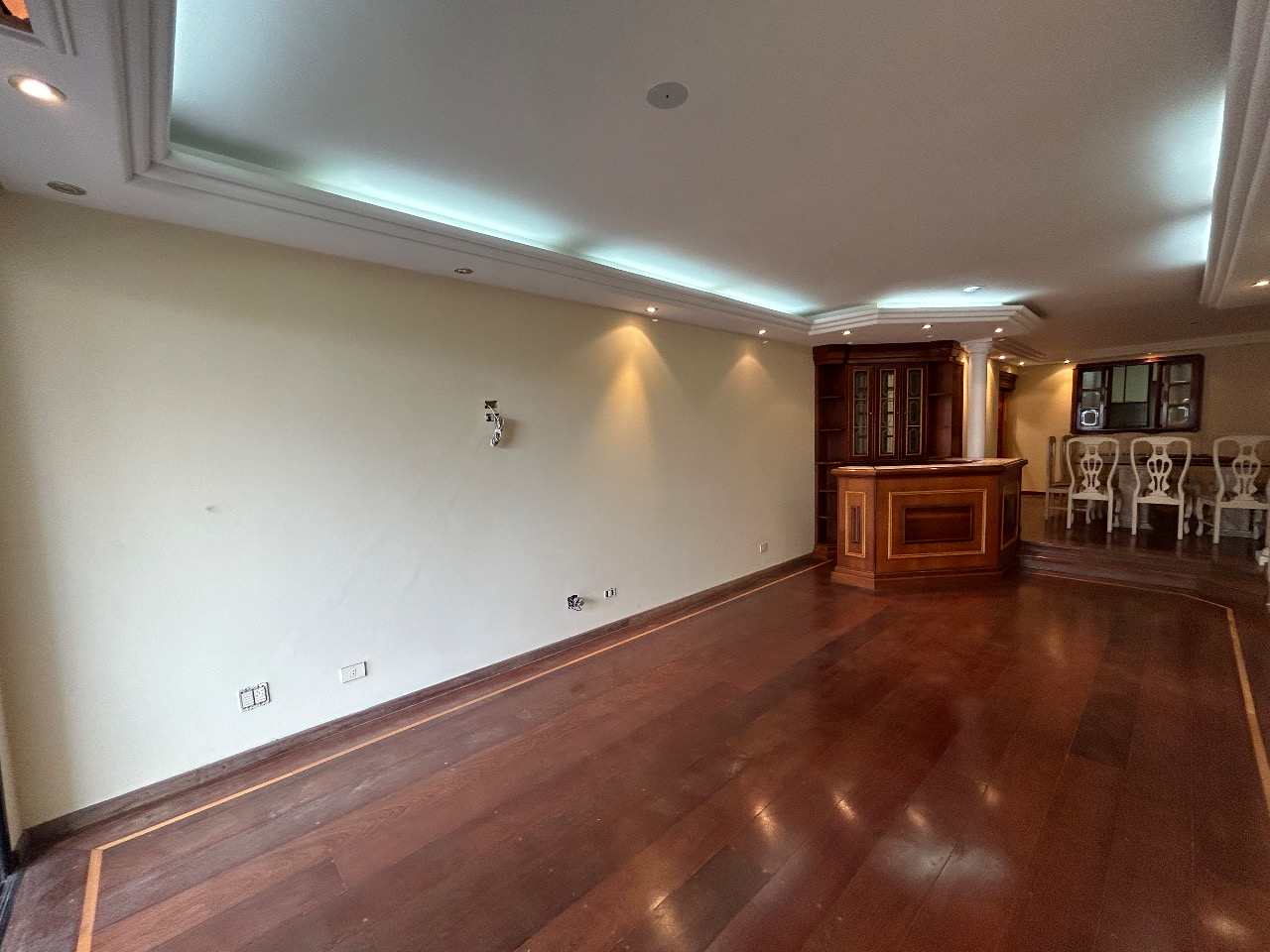 Apartamento à venda no Ponta da Praia: 