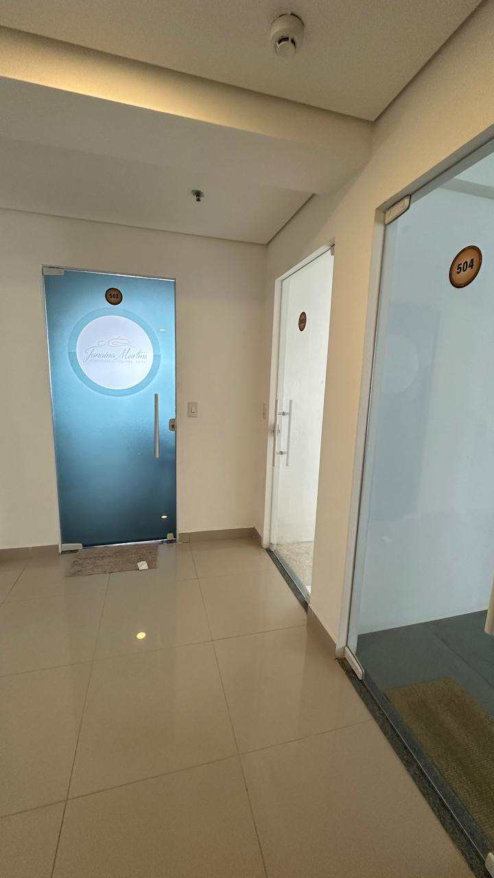 Sala à venda no Ponta da Praia: 