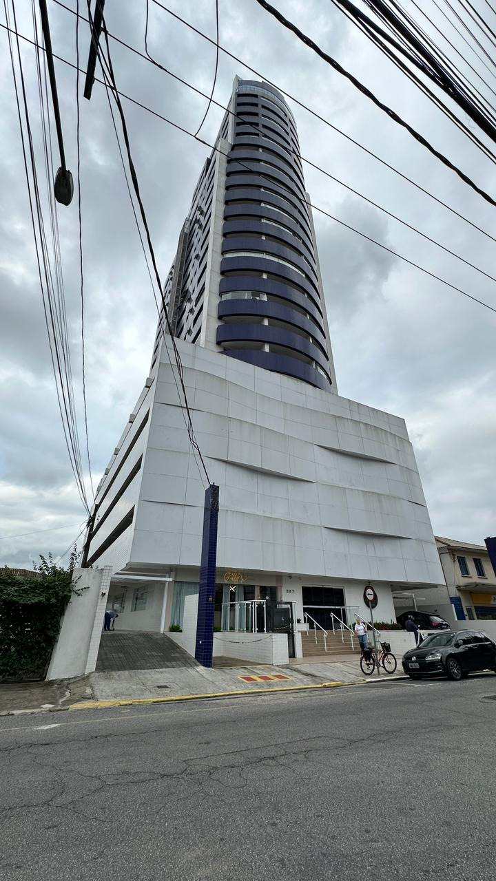 Sala à venda no Ponta da Praia: 