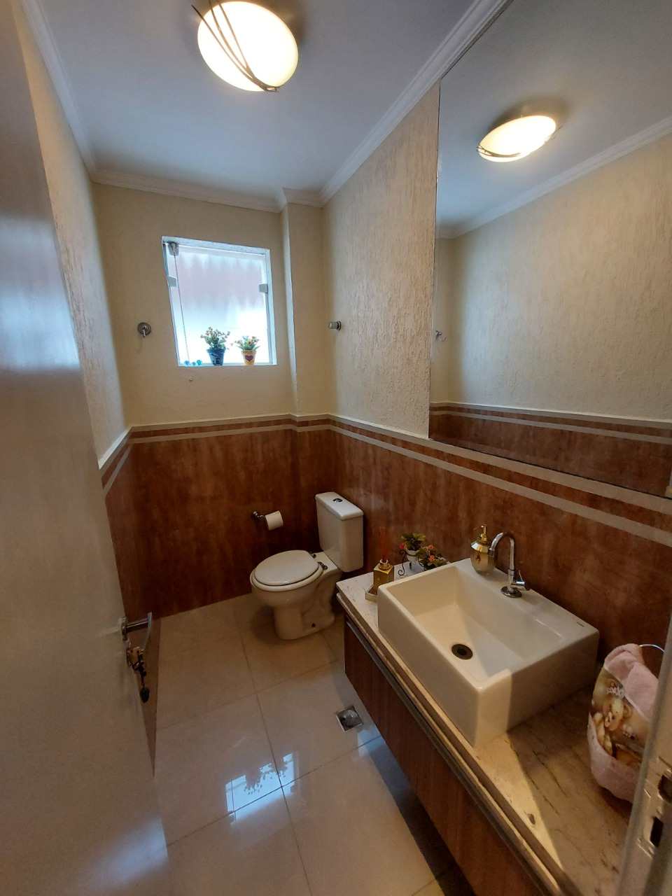 Sobrado à venda no Aparecida: 