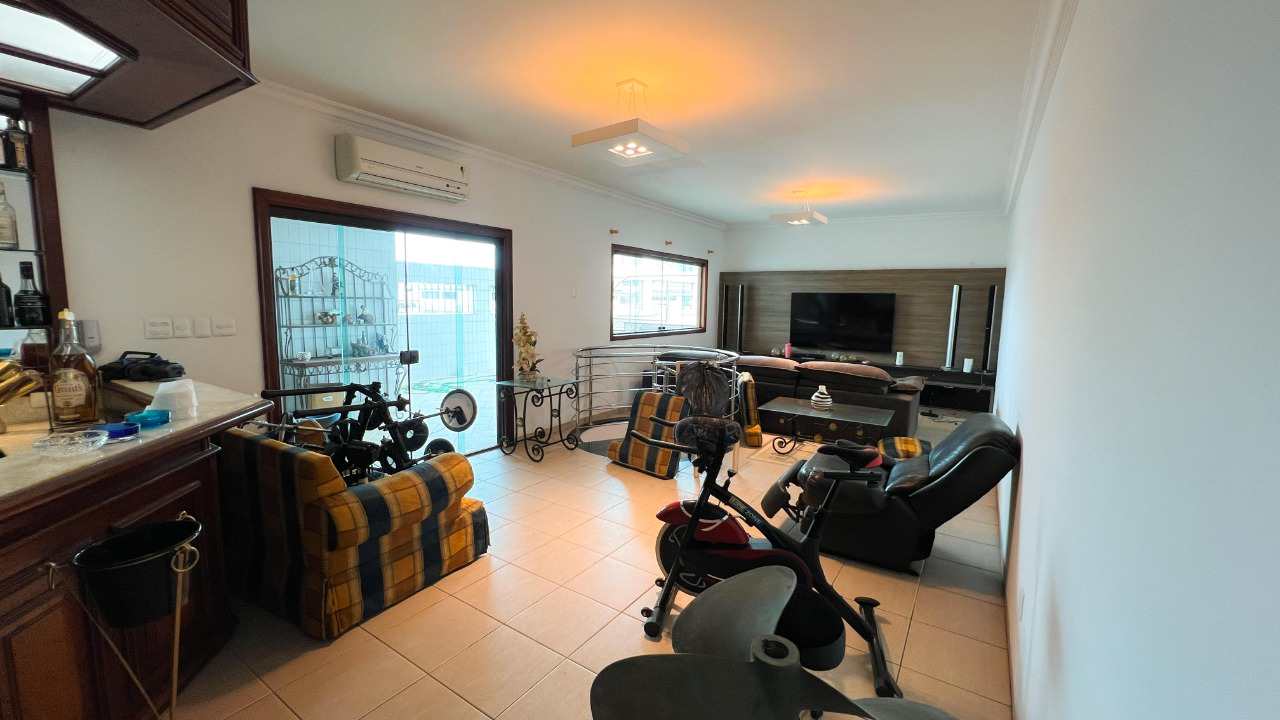 Cobertura à venda no Ponta da Praia: 