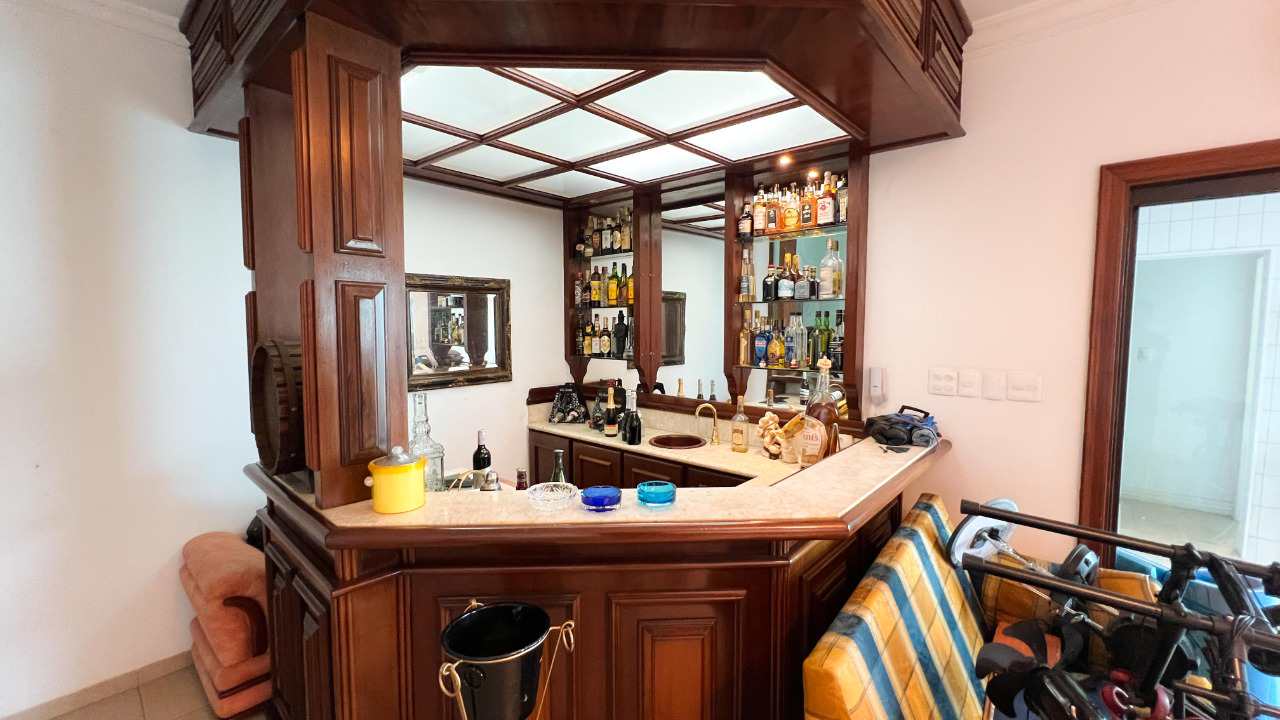 Cobertura à venda no Ponta da Praia: 