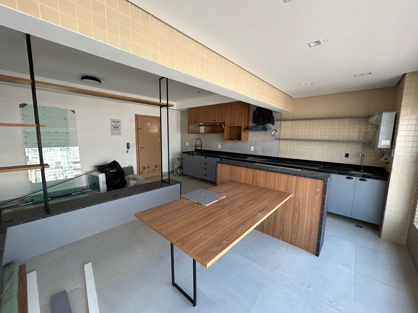 Apartamento à venda no Ponta da Praia: 