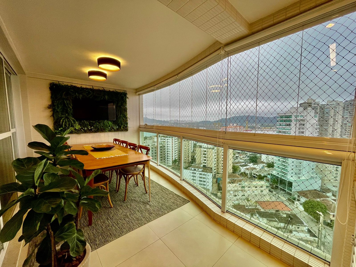 Apartamento à venda no Ponta da Praia: 