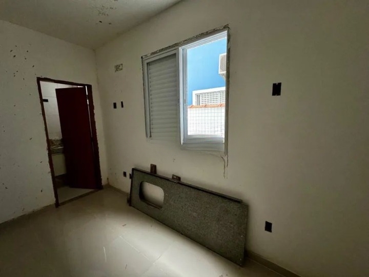 Apartamento à venda no Ponta da Praia: 