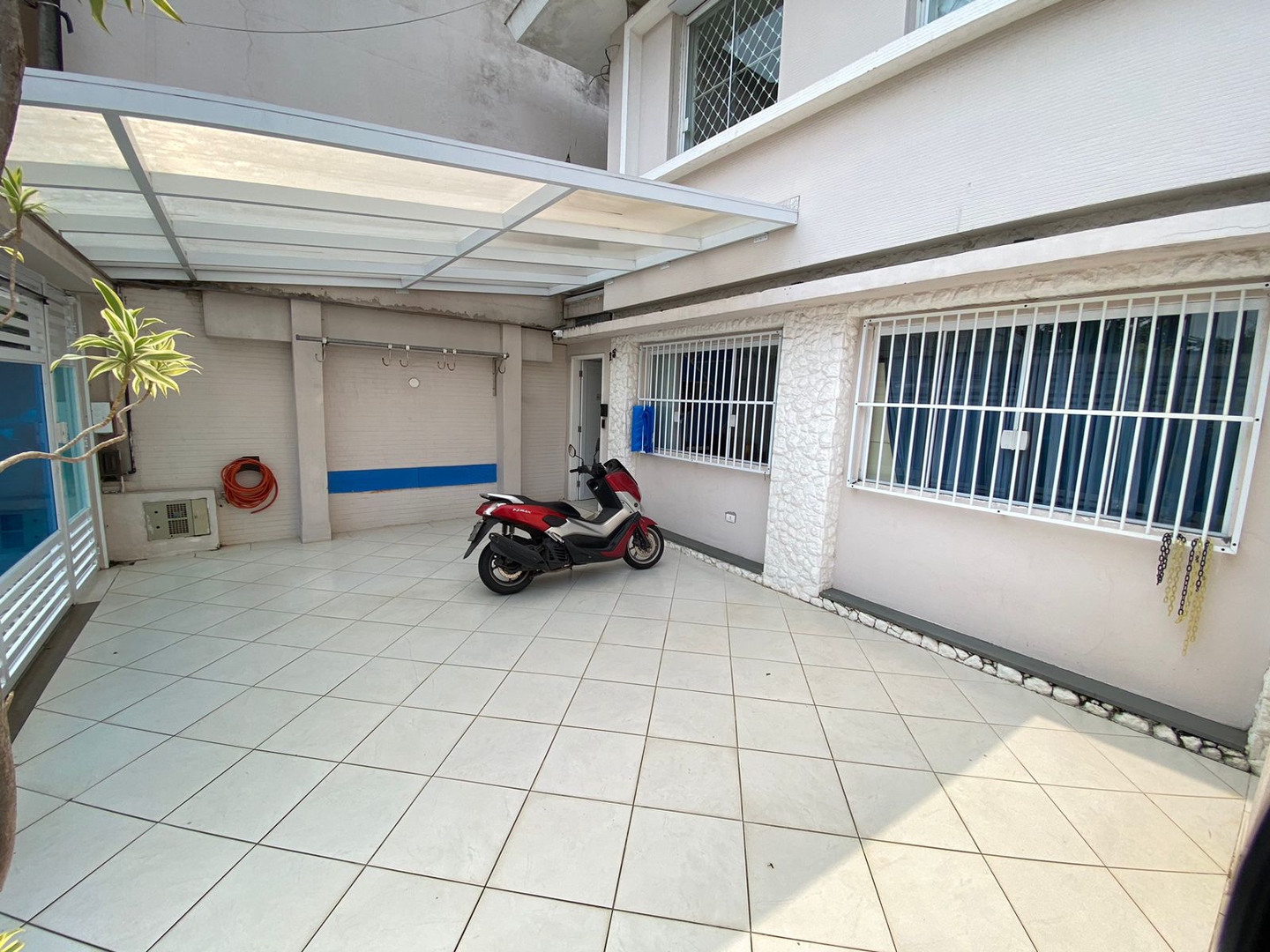 Casa à venda no Ponta da Praia: 