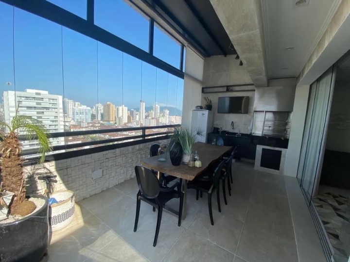 Cobertura à venda no Embaré: 