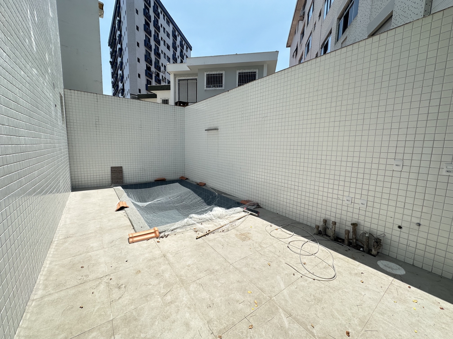 Casa à venda no Embaré: 