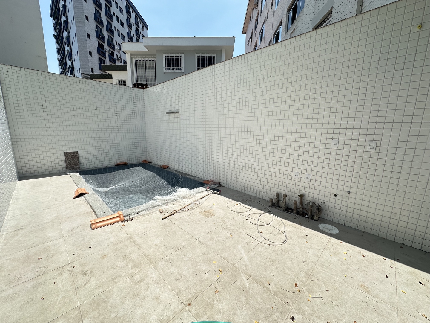 Casa à venda no Embaré: 