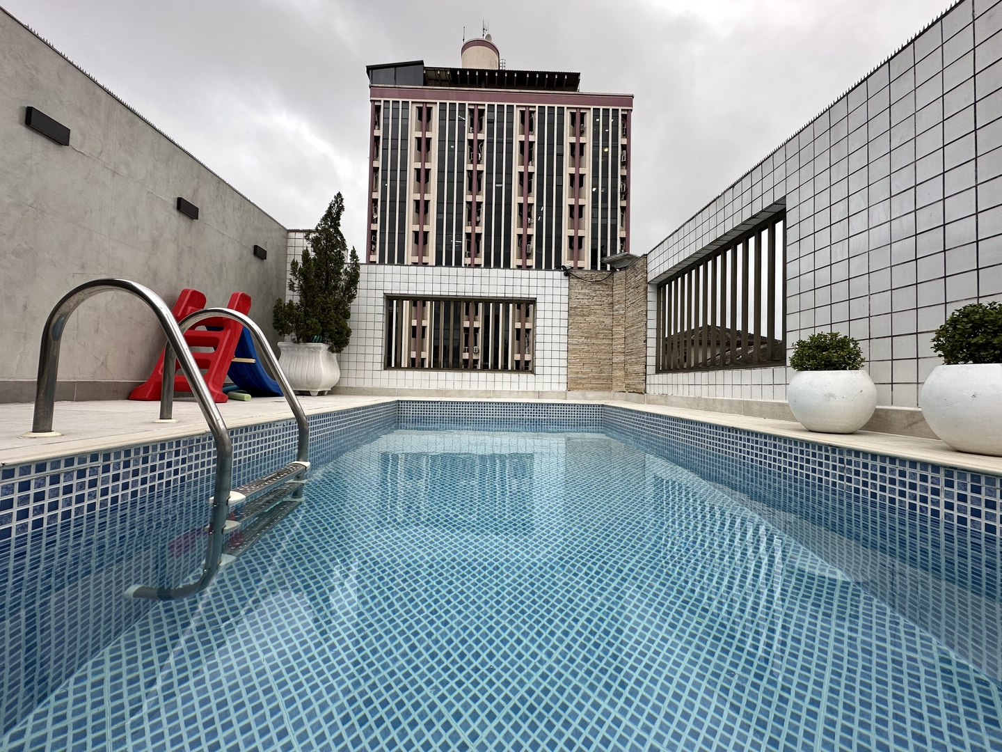 Casa à venda no Embaré: 