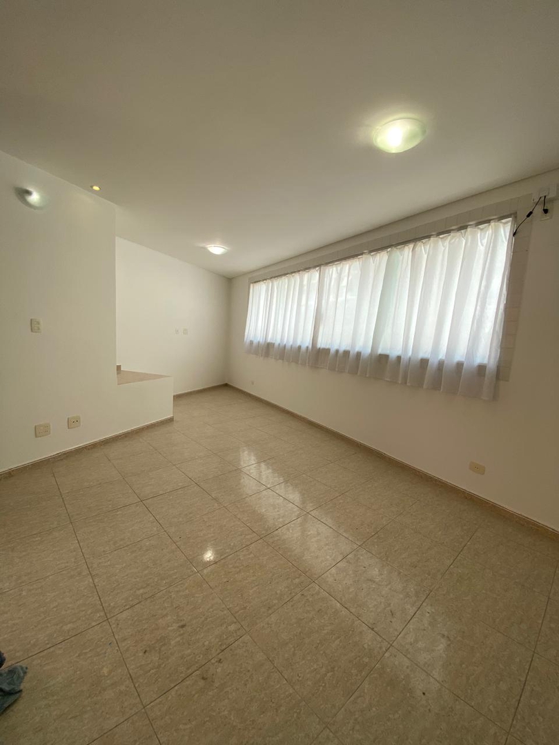 Sobrado à venda no Embaré: 