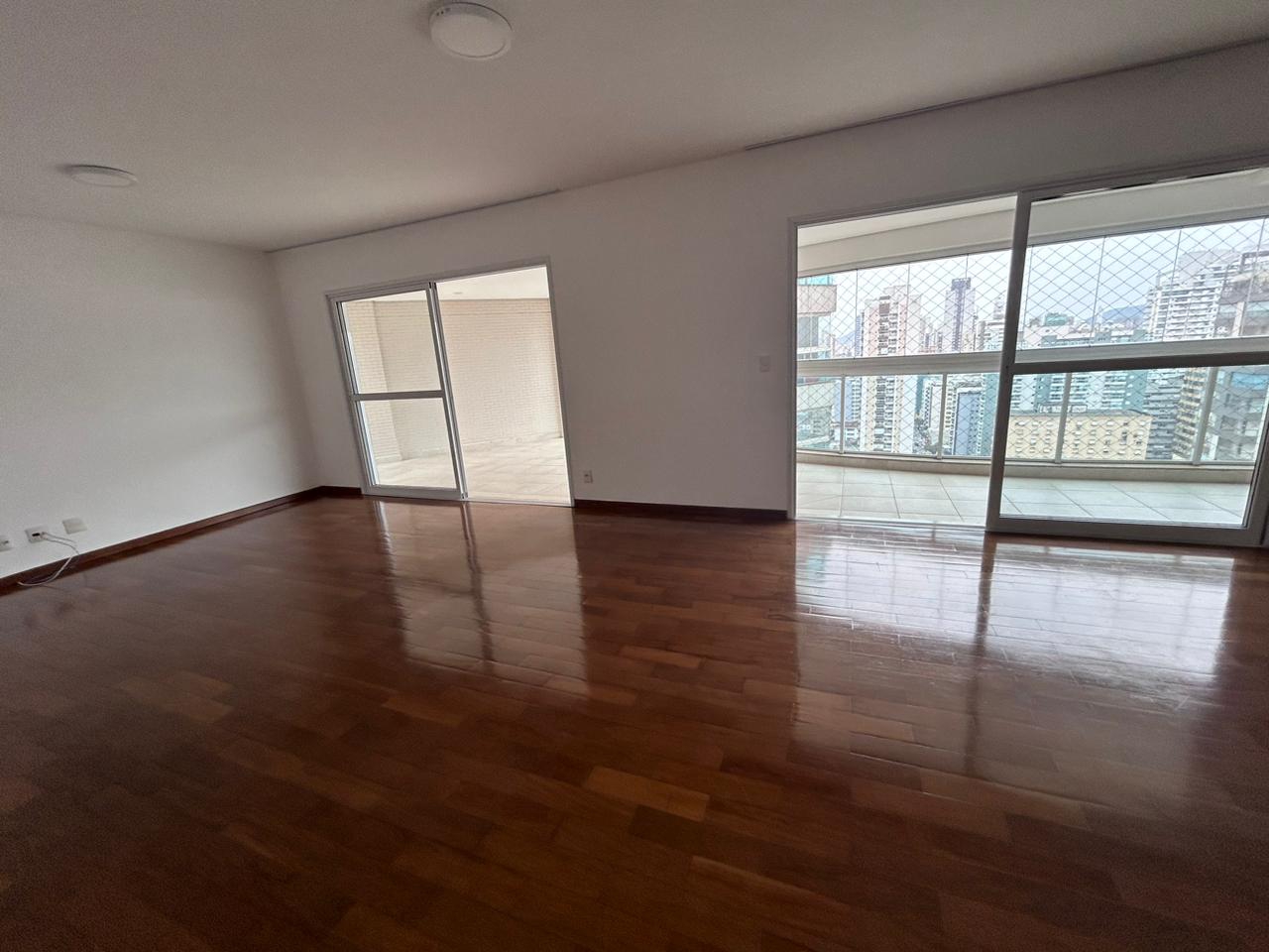 Apartamento à venda no Embaré: 