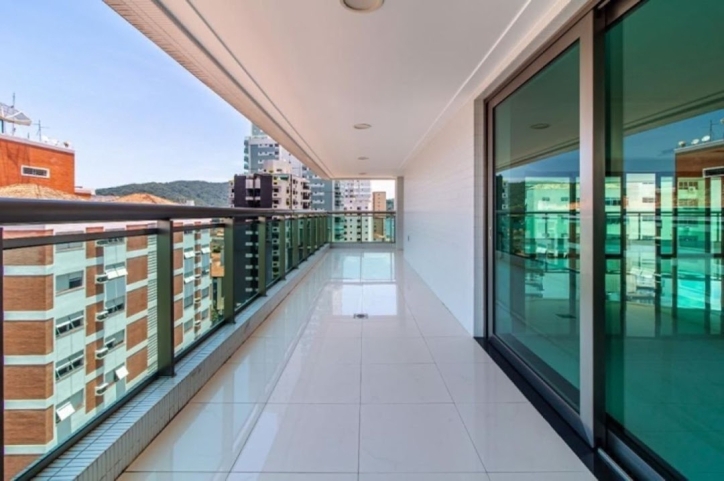 Apartamento à venda no Ponta da Praia: 