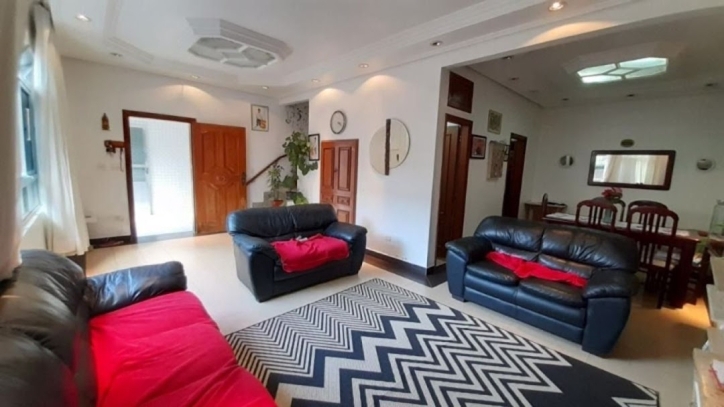 Sobrado à venda no Marapé: 