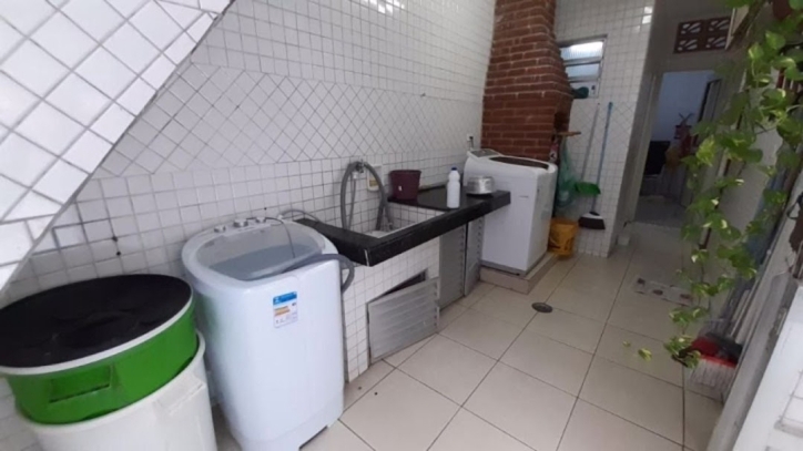 Sobrado à venda no Marapé: 