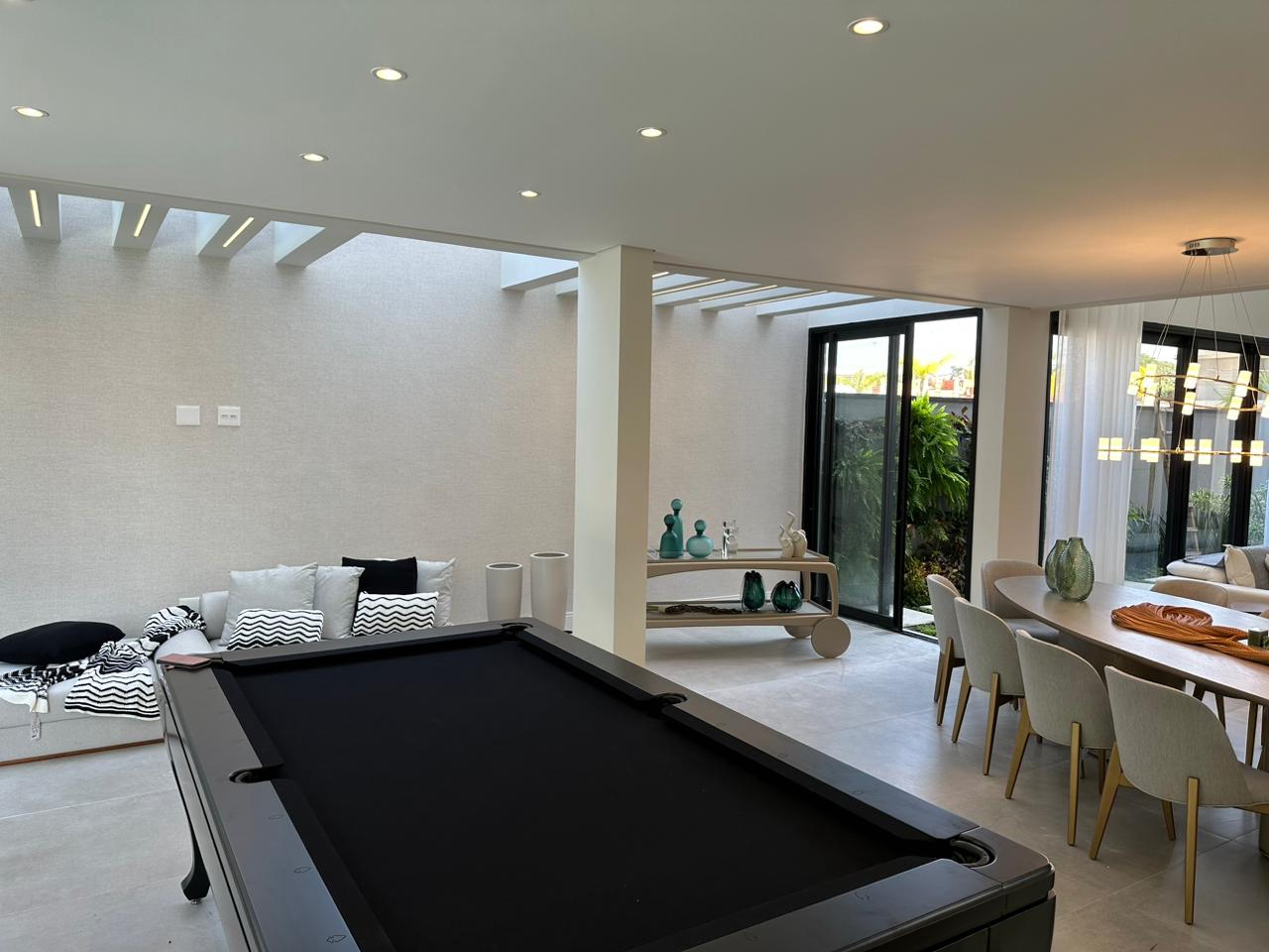 Casa de Condomínio à venda no Riviera: 