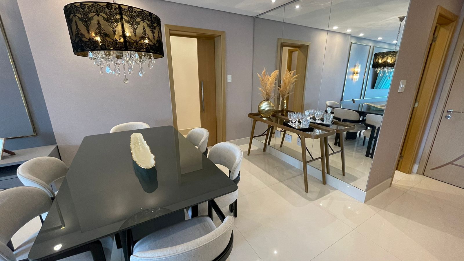 Apartamento à venda no Ponta da Praia: 