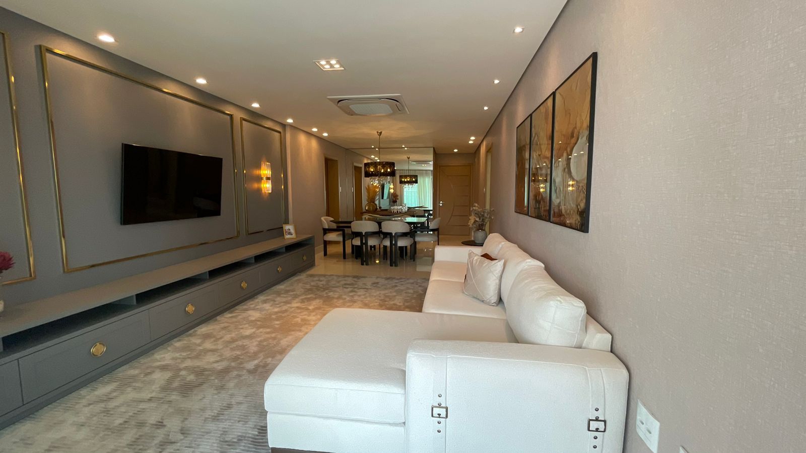 Apartamento à venda no Ponta da Praia: 