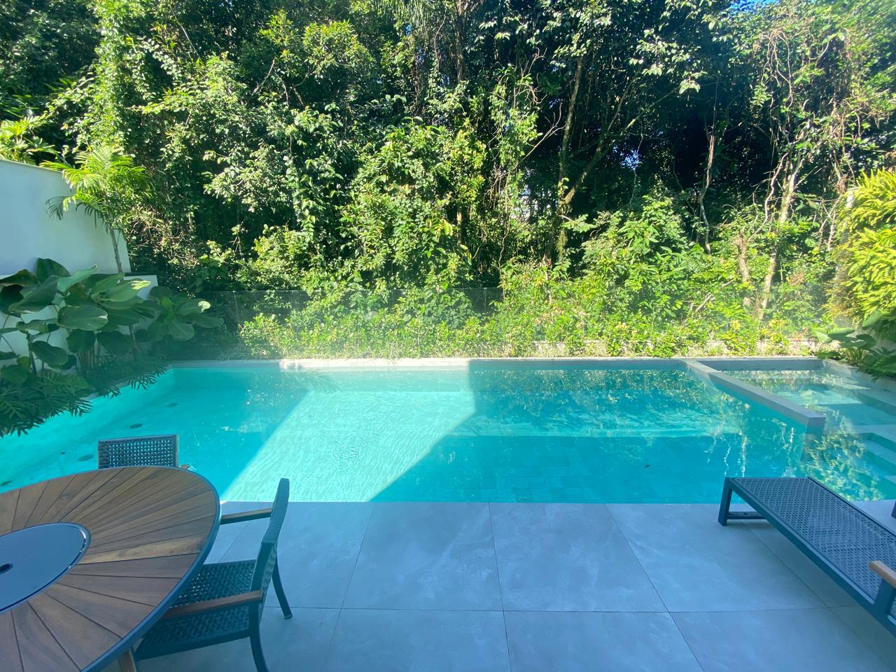 Casa de Condomínio à venda no Riviera: 