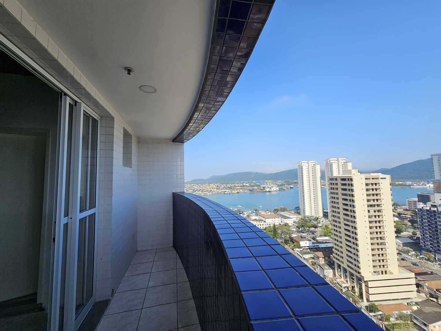 Conjunto Comercial à venda no Ponta da Praia: 