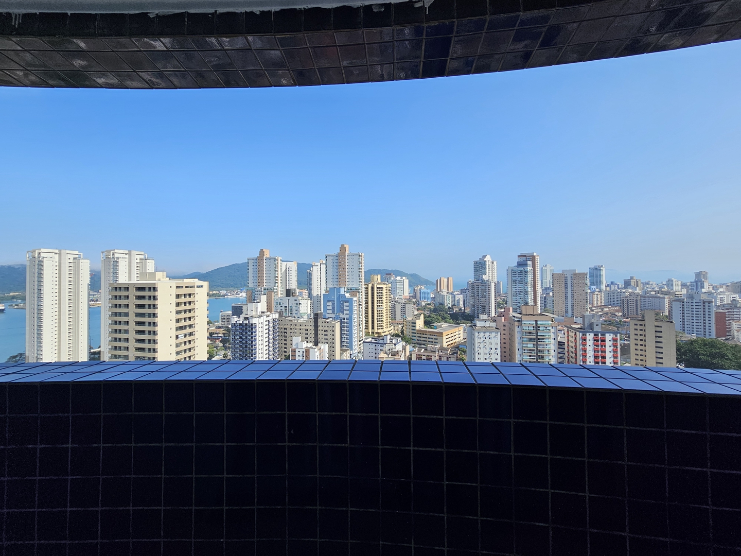 Conjunto Comercial à venda no Ponta da Praia: 