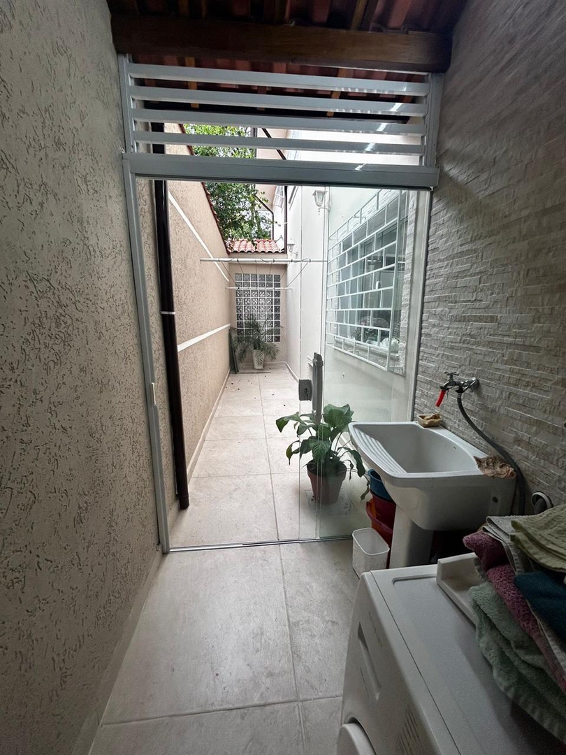 Sobrado à venda no Aparecida: 