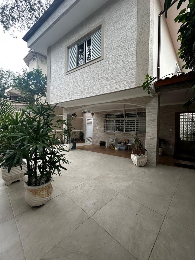 Sobrado à venda no Aparecida: 