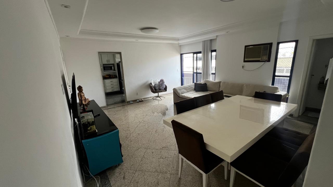 Apartamento à venda no Ponta da Praia: 