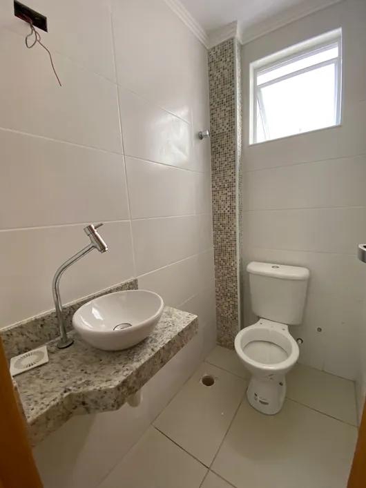 Sobrado à venda no Embaré: 