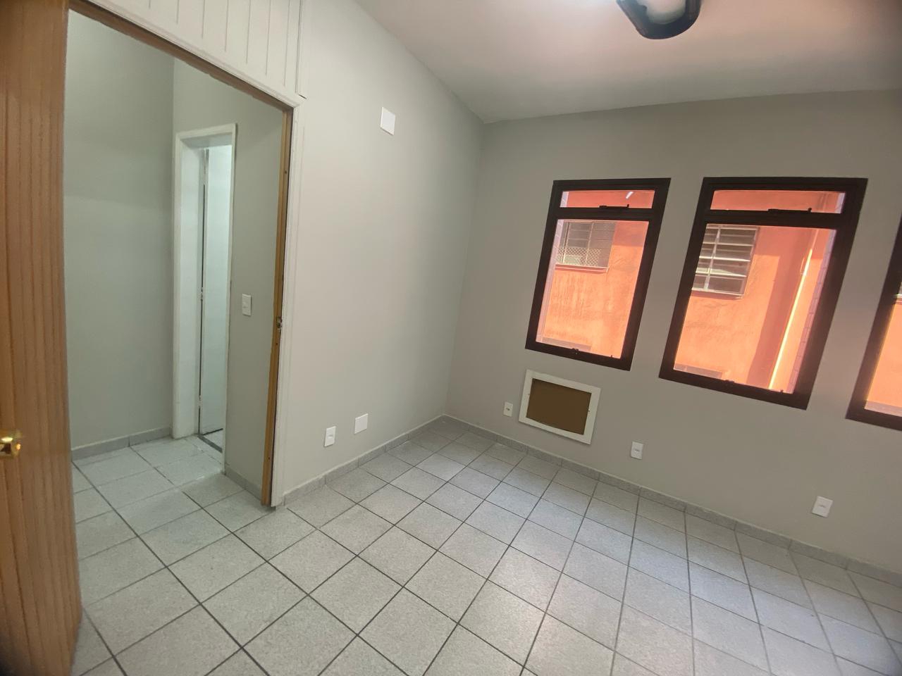 Sala à venda no Vila Mathias: 