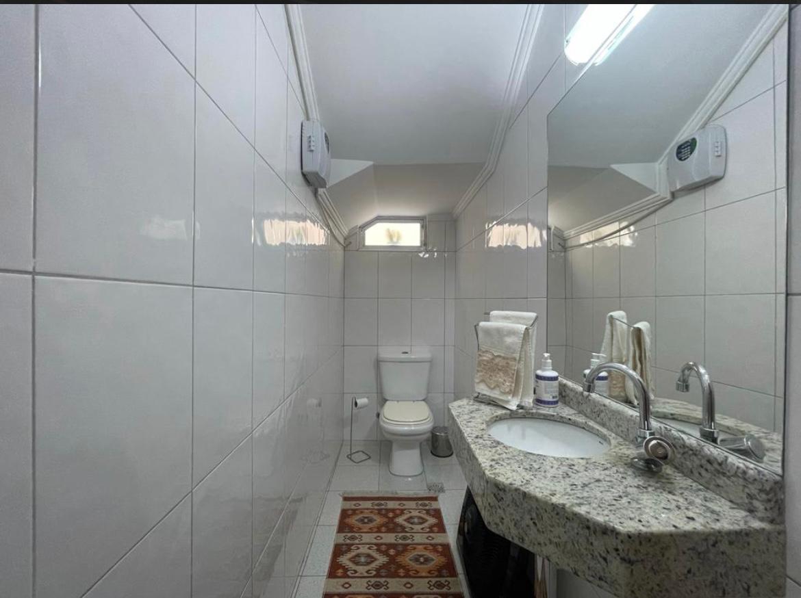 Casa à venda no Embaré: 