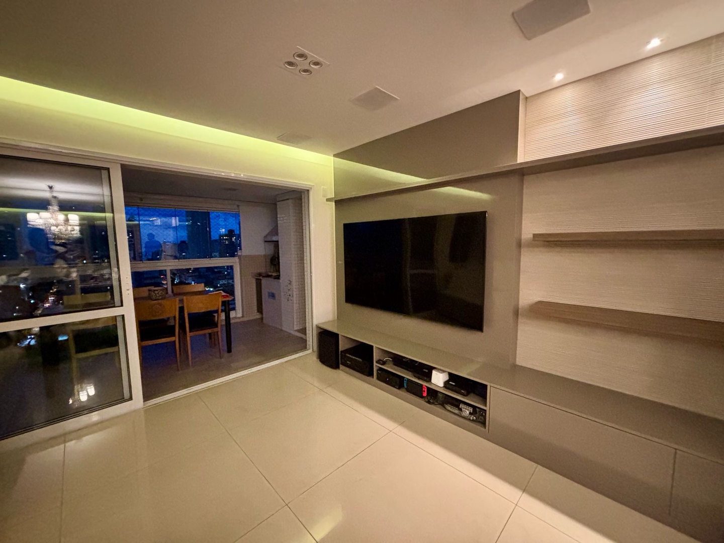 Apartamento à venda no Embaré: 