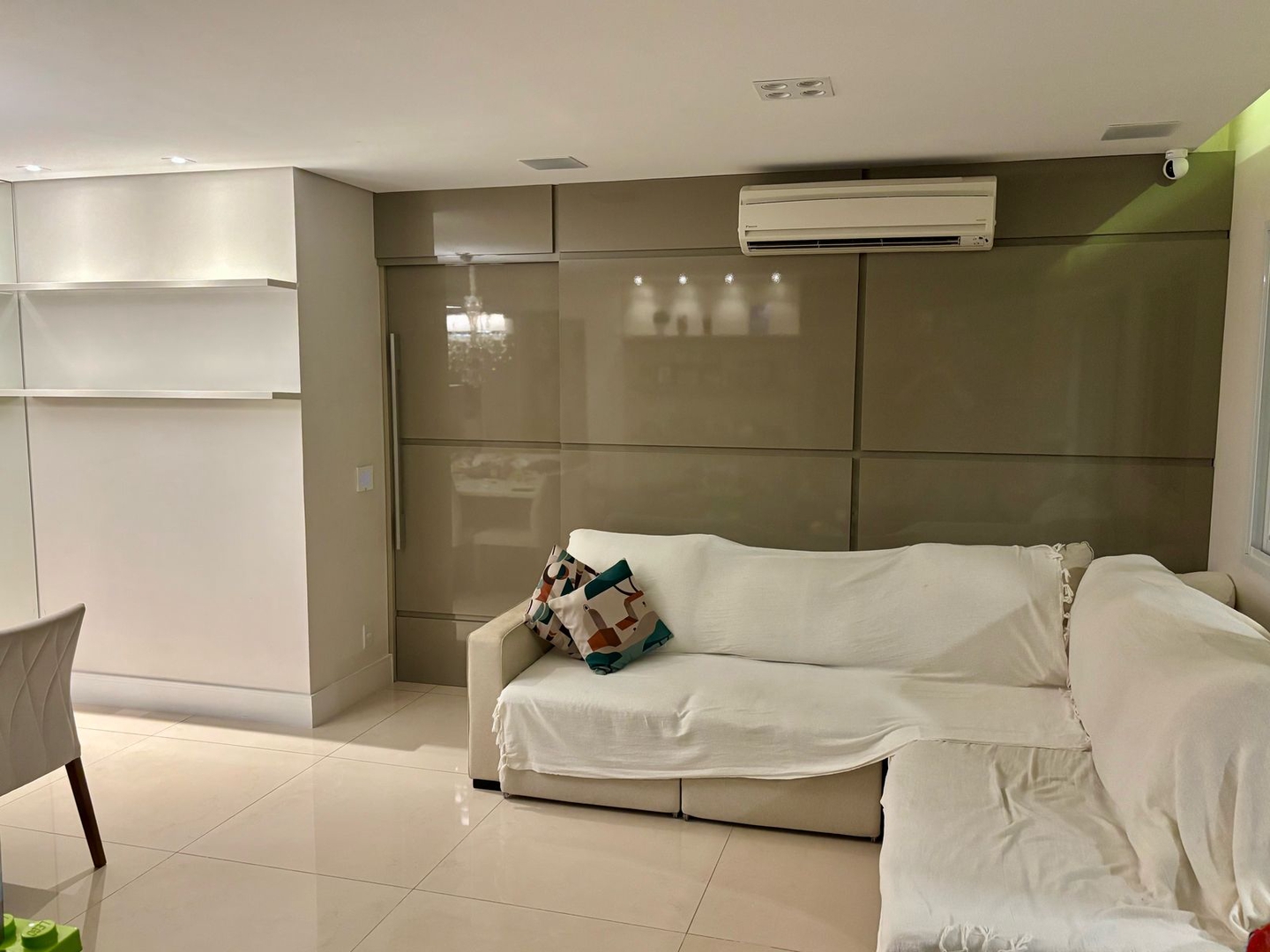 Apartamento à venda no Embaré: 