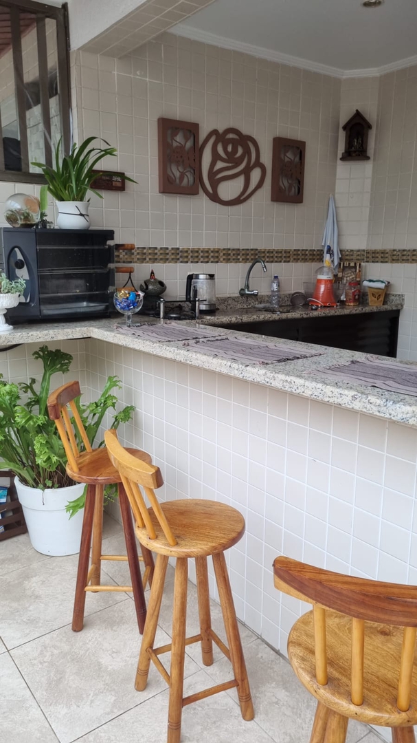 Casa à venda no Embaré: 