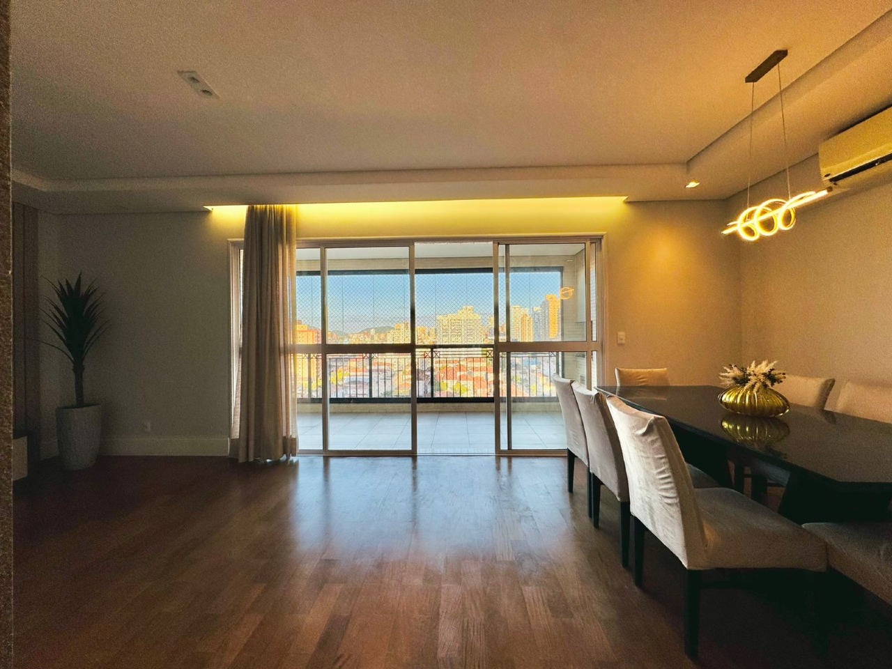 Apartamento à venda no Embaré: 