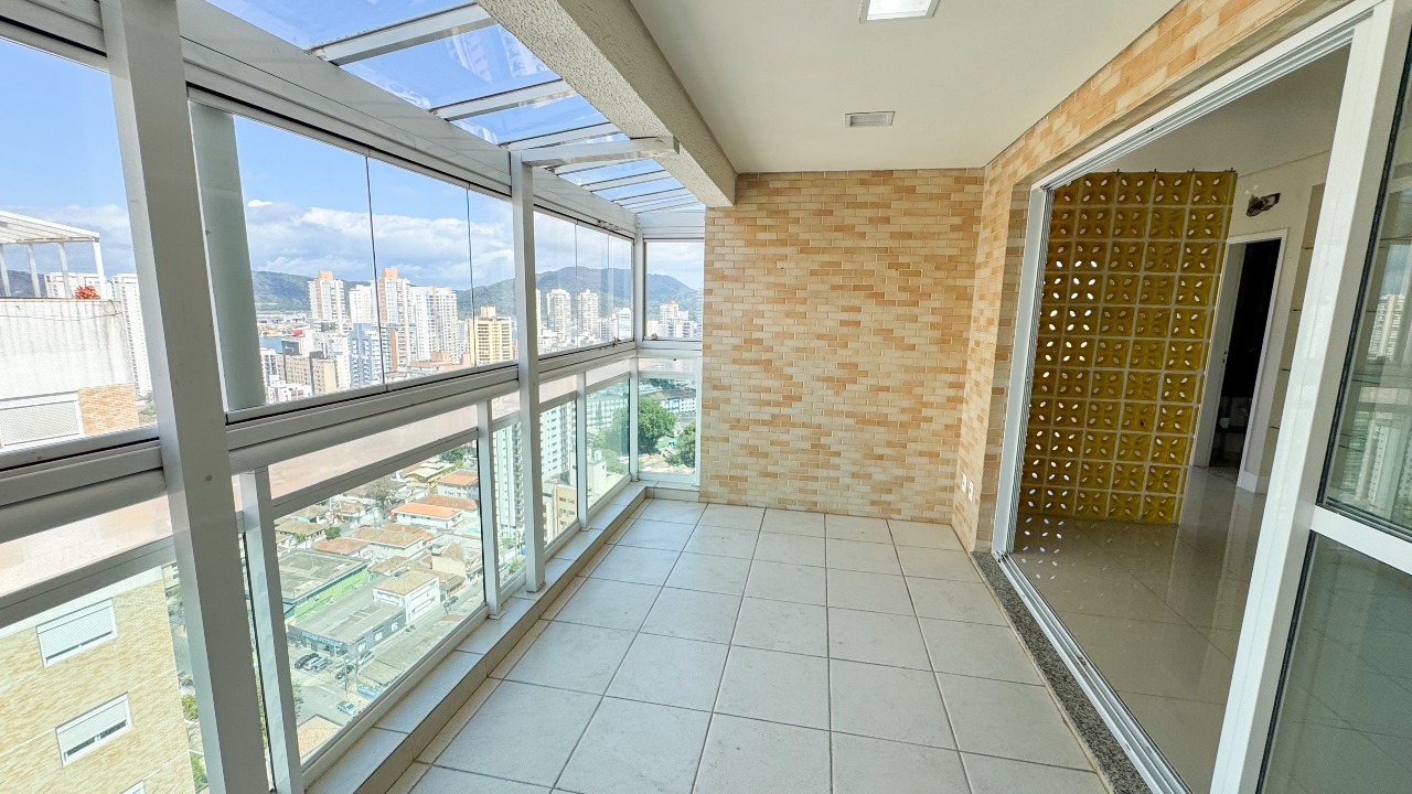 Cobertura à venda no Ponta da Praia: 