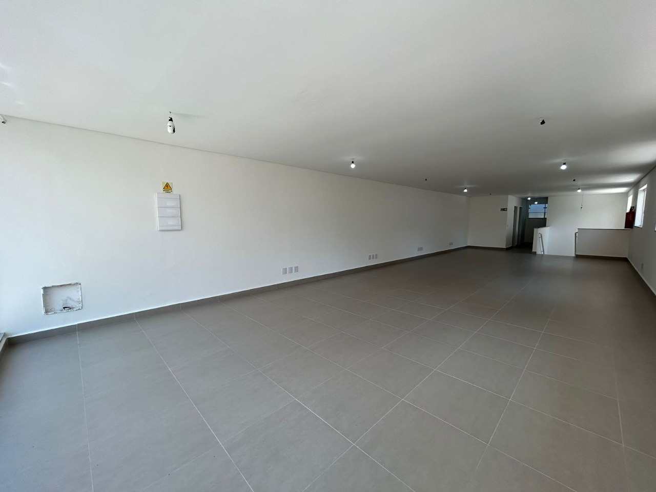 Sala para aluguel no Centro: 