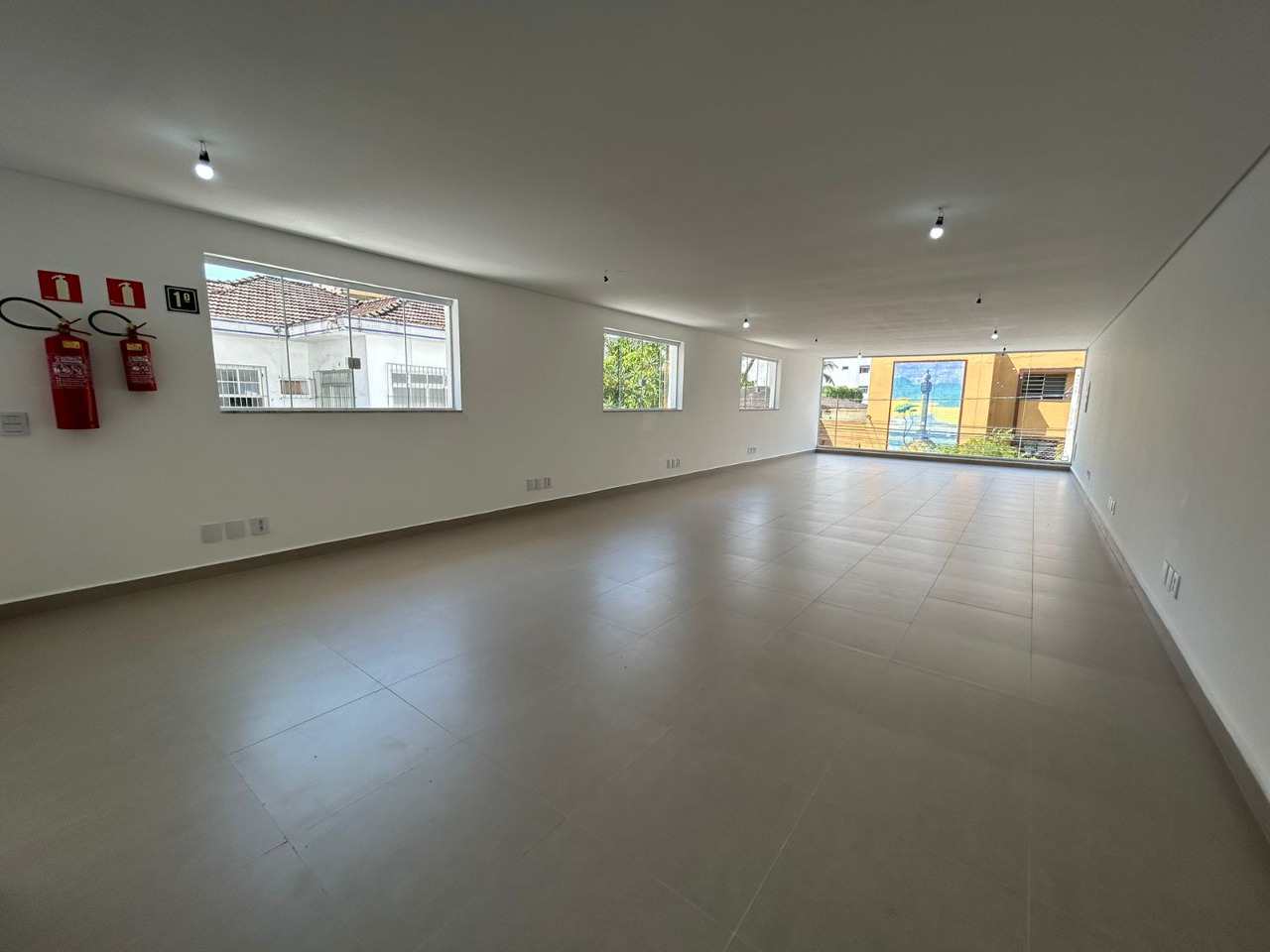 Sala para aluguel no Centro: 