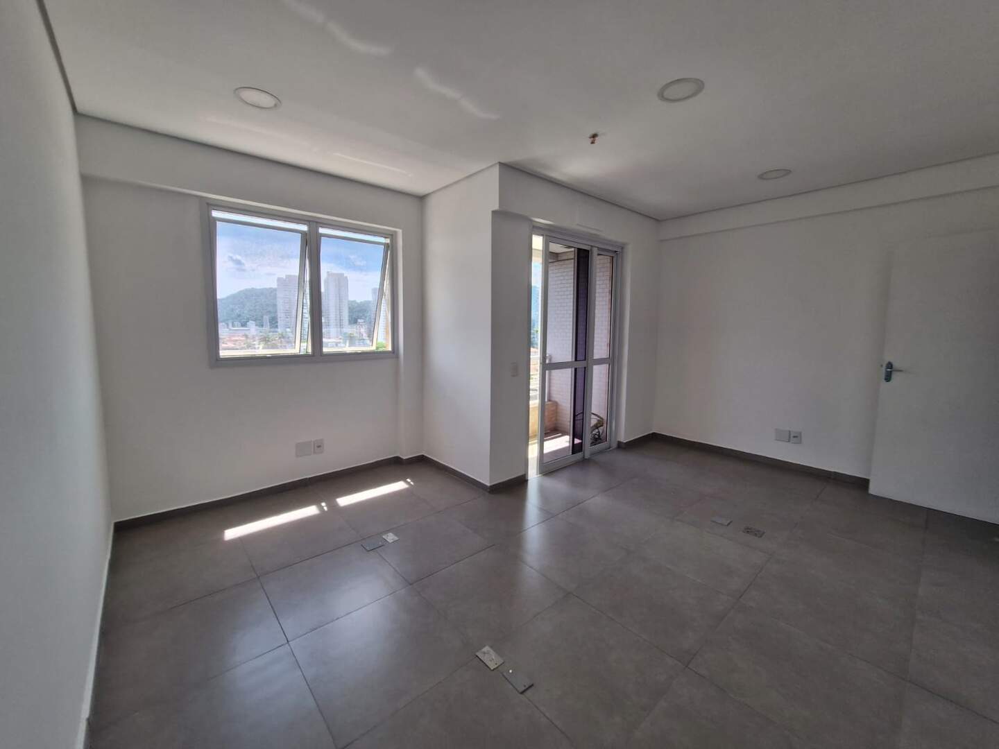 Sala para aluguel no Vila Mathias: 